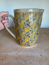 Load image into Gallery viewer, Retro Floral Pitcher
