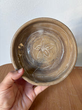 Load image into Gallery viewer, Swirly Floral Bowl
