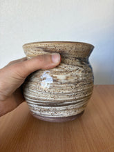 Load image into Gallery viewer, Large Swirly Vase
