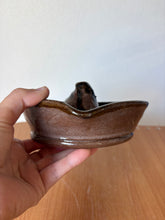 Load image into Gallery viewer, Chocolatey Drips Lemon Squeezer
