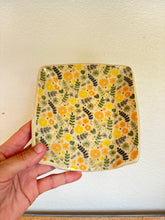 Load image into Gallery viewer, Retro Floral Spoon Rest
