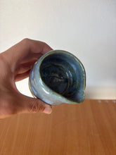 Load image into Gallery viewer, Arctic Blue Cream Pourer
